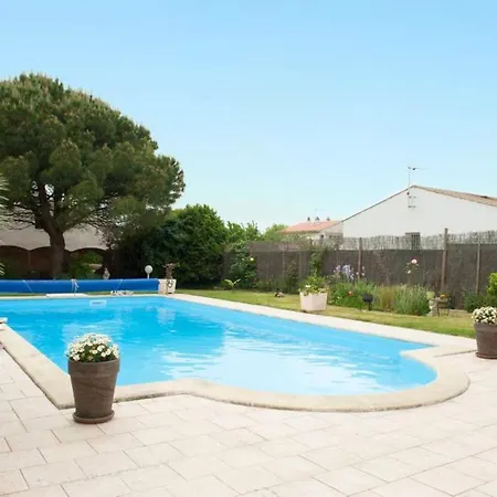 De 4 Avec Piscine Privee Jardin Clos Et Wifi A A 5 Km De La Hotell